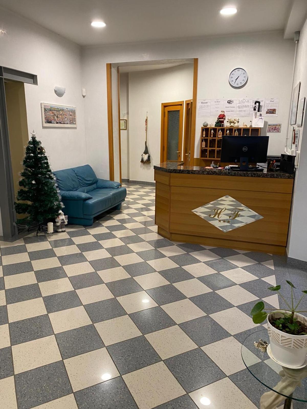 Hotel Ferrara Chianciano Terme Bagian luar foto